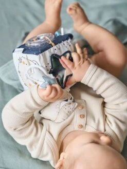 Cube D'activités à Suspendre CÉLESTE Bleu - Vertbaudet -Jouets Séries Magasin cube dactivites a suspendre celeste 3