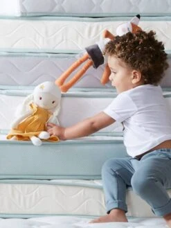 Poupée En Tissu + 2 Robes Blanc - Vertbaudet -Jouets Séries Magasin poupee en tissu 2 robes 3